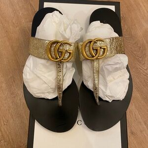 Gold GG Logo Thong Sandals